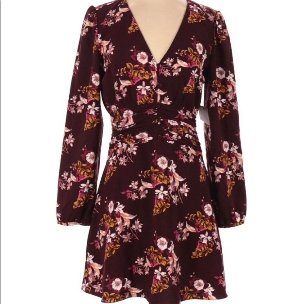CHELSEA28 RUCHED MINI V-NECK FLORAL DRESS SMALL